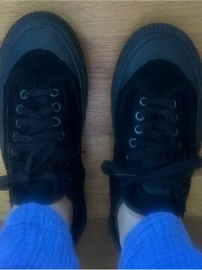 Women’s Size 9, Men’s size 7.5 leather Vans
